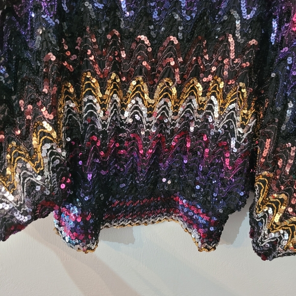 Unique vintage sequined bubble sleeve top - Picture 2 of 12